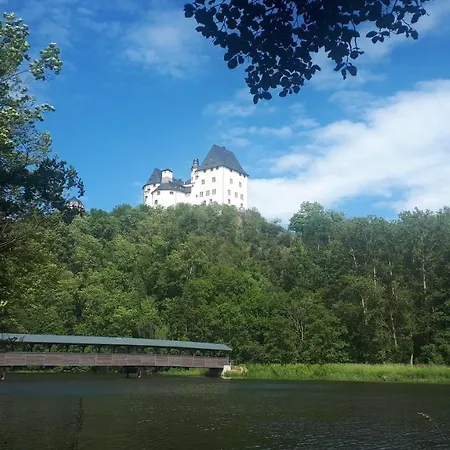 Schloss Burgk * Burgk (Saale-Orla-Kreis)